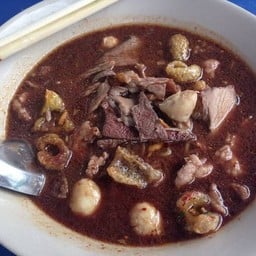 ก๋วยเตี๋ยวเรือหมูน้ำตก ซอยวิภาวดีรังสิต 42 แยก 18-4