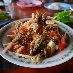 ตำไข่เค็มโรยปลากรอบเยอะมากก