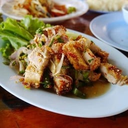 น้ำตกหมูกรอบ 70 บาท อร่อยๆ