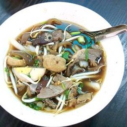 ก๋วยจั๊บน้ำข้น สนามหลวง2
