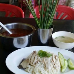 ข้าวมันไก่​ตอน ก๋วยเตี๋ยว​ไก่​ตุ๋น​