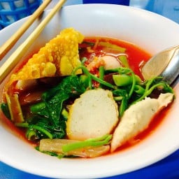 ลี้ เย็นตาโฟโบราณ ต้มยำมะนาวสด