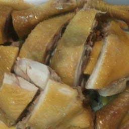 ไก่บ้านต้มน้ำปลา