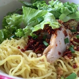 ก๋วยเตี๋ยวเกี๊ยวปลาเบญญาภา