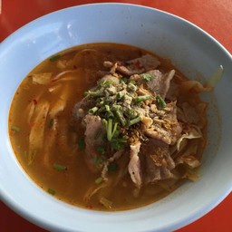 ก๋วยเตี๋ยวไก่แม่ใบชา
