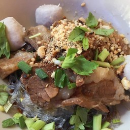 ก๋วยเตี๋ยวเนื้อ