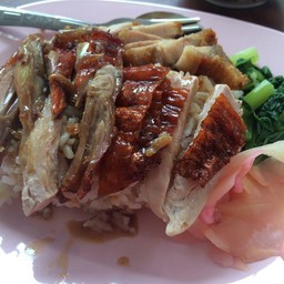 ข้าวหน้าเป็ดหมูกรอบ ถนนชัยพฤกษ์