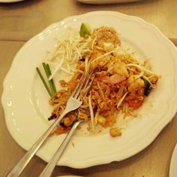 อุ่นรัก อิ่มใจ
