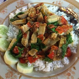 อาหารตามสั่งในตลาดร้อยปี