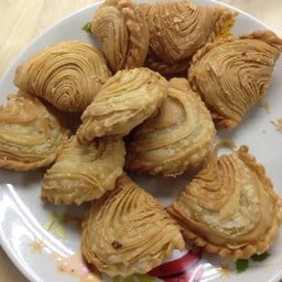 กะหรี่ปั๊บ หน้าโรงเรียนสุเหร่าคลองจั่น