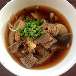 ก๋วยเตี๋ยวธัญรส ถ.เลี่ยงเมืองหนองมน