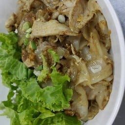 ก๊วยเตี๊ยวคั่วไก่