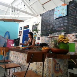 อินดรา เจ้าของร้าน