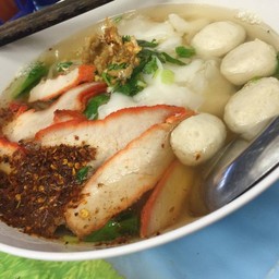 ก๋วยเตี๋ยวลูกชิ้นหมู ร้านสุจิต