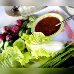 น้ำพรีกกะปิ+ผักสดฟรี