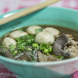 ก๋วยเตี๋ยวเรือลุงโชค