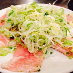 คอหมูกับต้นหอม