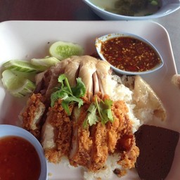 ข้าวมันไก่ป๋าหนวด