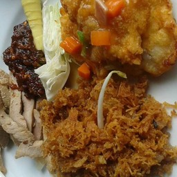 อาหารกลางสัน นํ้าพริกปลา ปลาลองบีช หมี่กรอบชาววัง