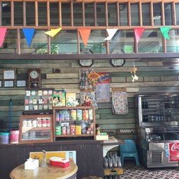 ร้านสวย โบราณย้อนยุคจริงๆ