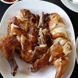 ไก่ย่างหนังกรอบ