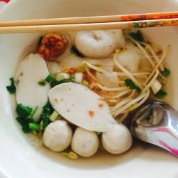 ไม้ ก๋วยเตี๋ยวปลา ต้มเลือดหมู