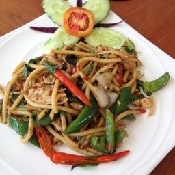 สปาเกตตี้ขี้เมาไก่