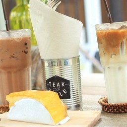 Teak Table Coffee Eatery