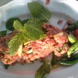 ป้าน้อยหมูจุ่ม อาหารอิสาน+ไทย