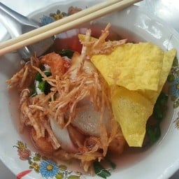 เจ๊แดง เย็นตาโฟ - สุกี้