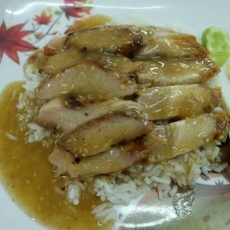 ข้าวหมูย่างหมูกรอบ