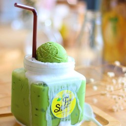 Green Tea Float (65 บาท)