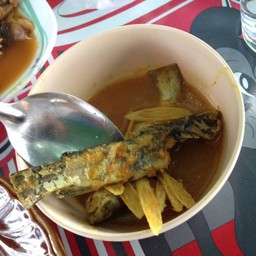 แกงส้มปลาขแยง