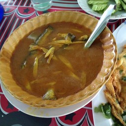 แกงส้มปลาขแยง