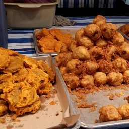 ตลาดกลางคืน Gadong Brunei