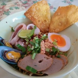ก๋วยเตี๋ยวต้มยำทะเลเดือด