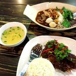 ตูบกาดฮิมปิง ห้างเมย่า