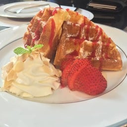 เลอ เพอทิท วาฟเฟิล (สตรอเบอร์รี่) 