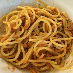 สปาเกตตีโบโลเนส (ทานไปก่อนถ่ายรูปนิดนึง)