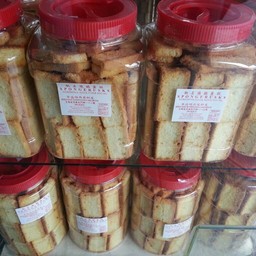 เค้กกรอบ หรือ Spongerusks