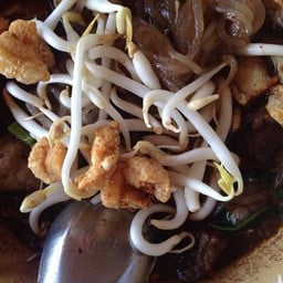 ก๋วยเตี๋ยวเรือข้างคลองชล