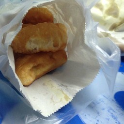 ปาท่องโก๋ชิ้นใหญ่
