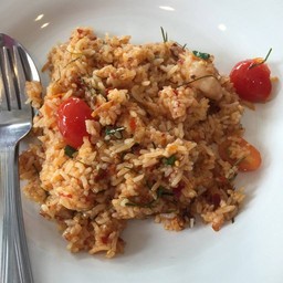 ร้านนุ้ย