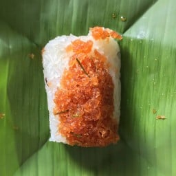 ข้าวเหนียวมูน พุ่มหิรัญ ตลาดนัดสัมมากร