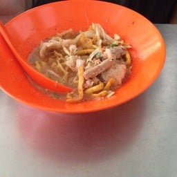 ก๋วยเตี๋ยวดู๋ดี๋ ตึกน้ำ ชลบุรี