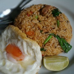 ข้าวผัดปลากระป๋อง+ไข่ดาว 45-.