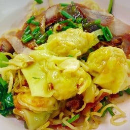 ร้านวันชาติ ราชาบะหมี่เกี้ยว