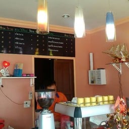 บ้านชีวา กาแฟสด ดำเนินสะดวก