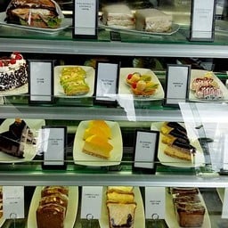 ขนมในตู้