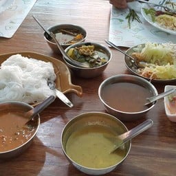 ชุดขนมจีน